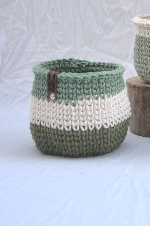 Panier tricolore blanc et vert