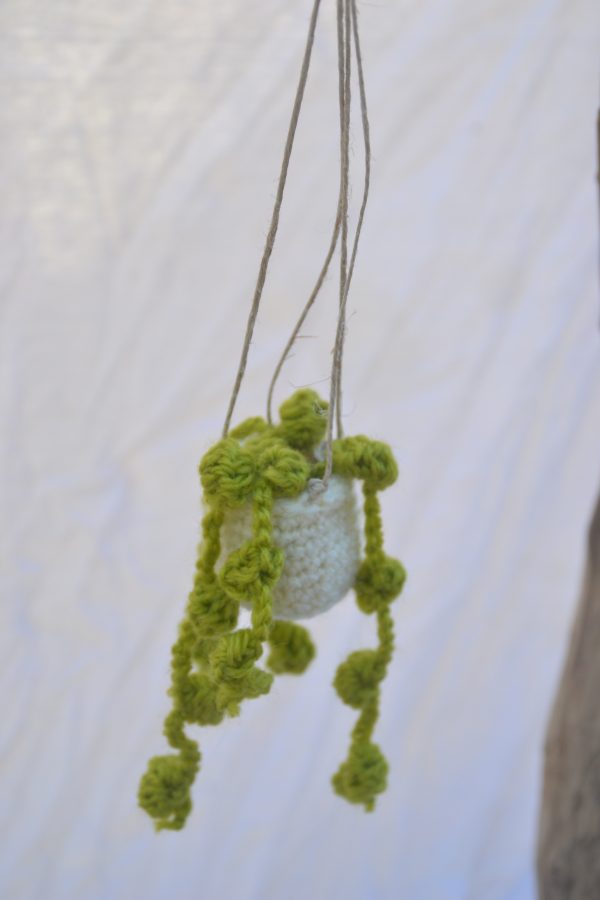 Chaine de perles en laine